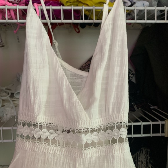 White romper - Picture 2 of 4